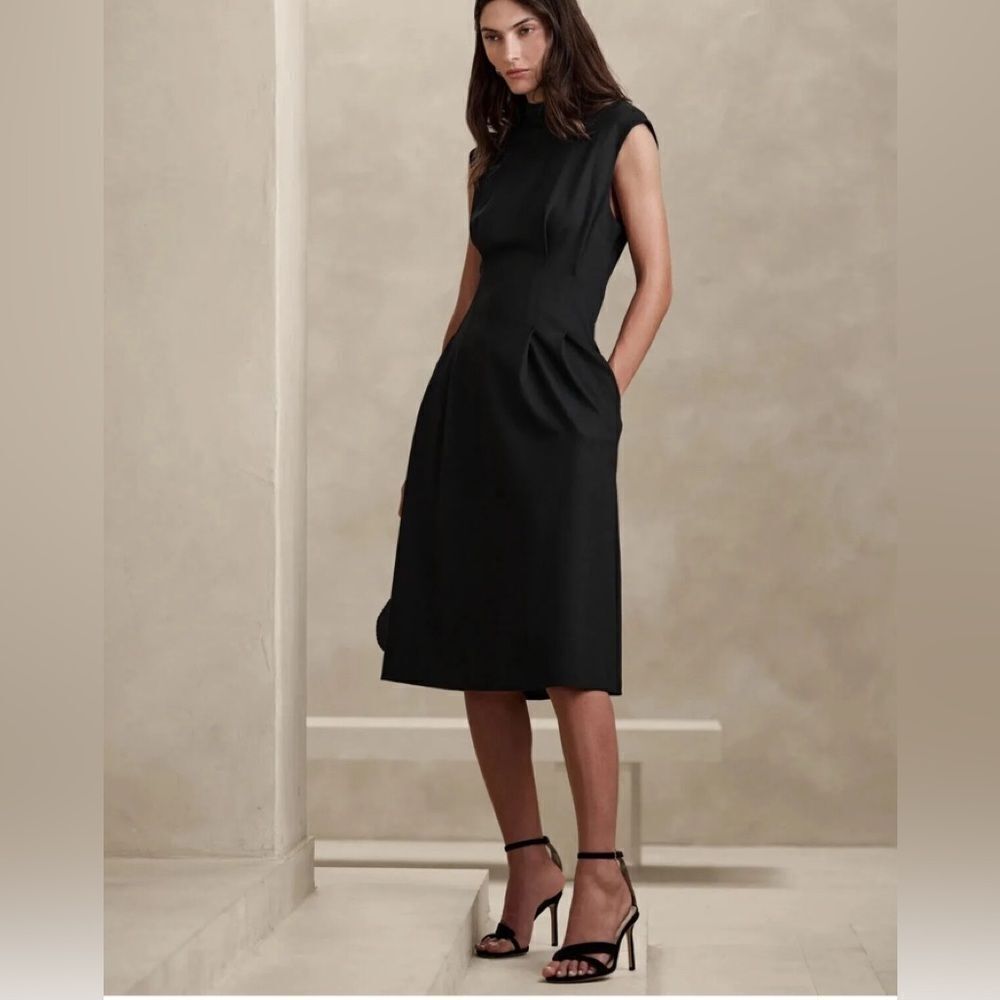 NWT Banana Republic Black Sleeveless Midi Dress